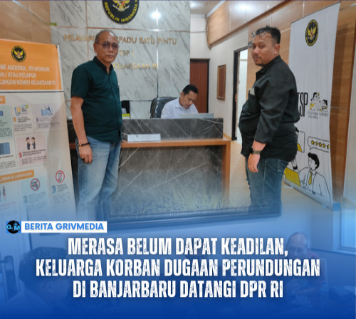 Orang tua korban dugaan perundungan siswa SMP di Banjarbaru bersama tim kuasa hukum saat menyampaikan aspirasi terkait kasus bullying ke Gedung DPR RI di Jakarta.