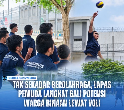 Warga binaan Lapas Pemuda Kelas III Langkat mengikuti kegiatan olahraga bola voli untuk menjaga kebugaran dan mengembangkan potensi olahraga.