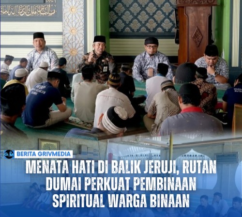 Warga binaan Rutan Kelas IIB Dumai mengikuti kegiatan pembinaan kerohanian untuk memperkuat keimanan dan membentuk karakter positif.